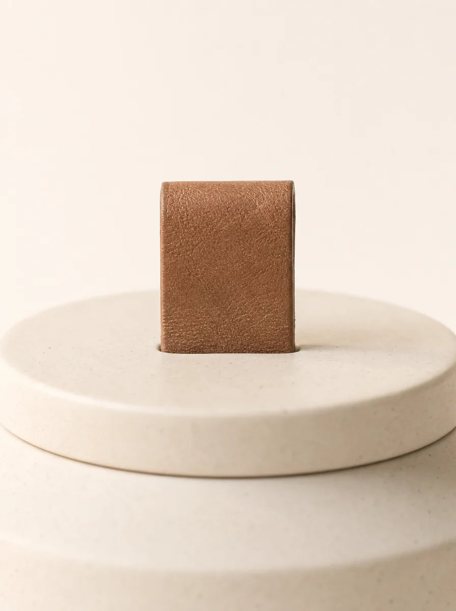 FORM / LEATHER TAB